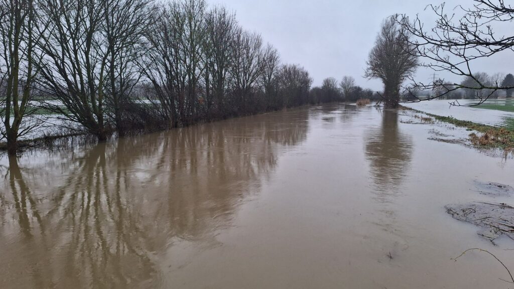 Hochwasser in Niedersachsen und an Elbe hält weiter an