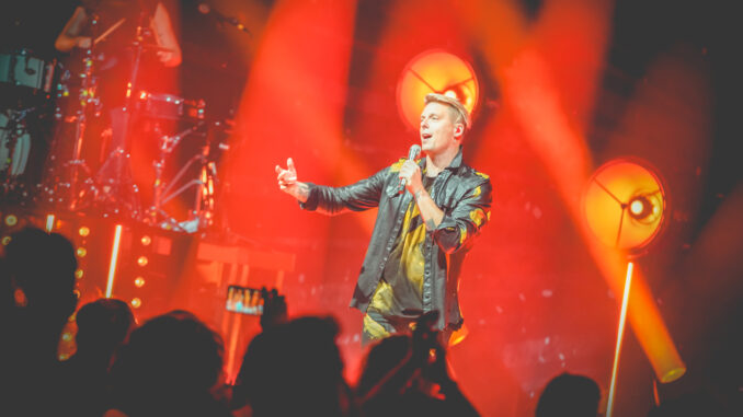 Dark Tenor (über David Hennen)