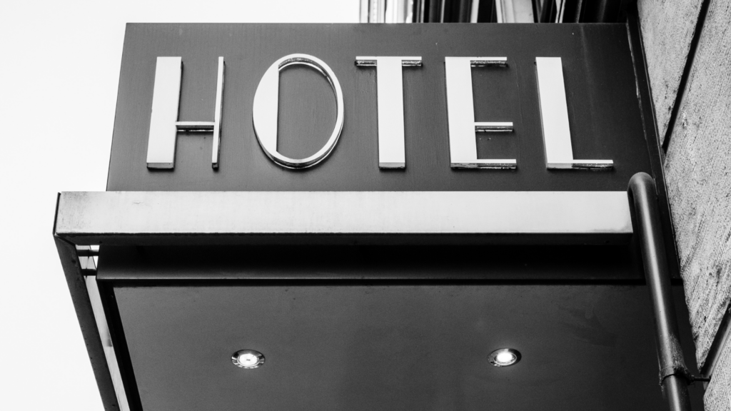 Hotel (über cozmo news)