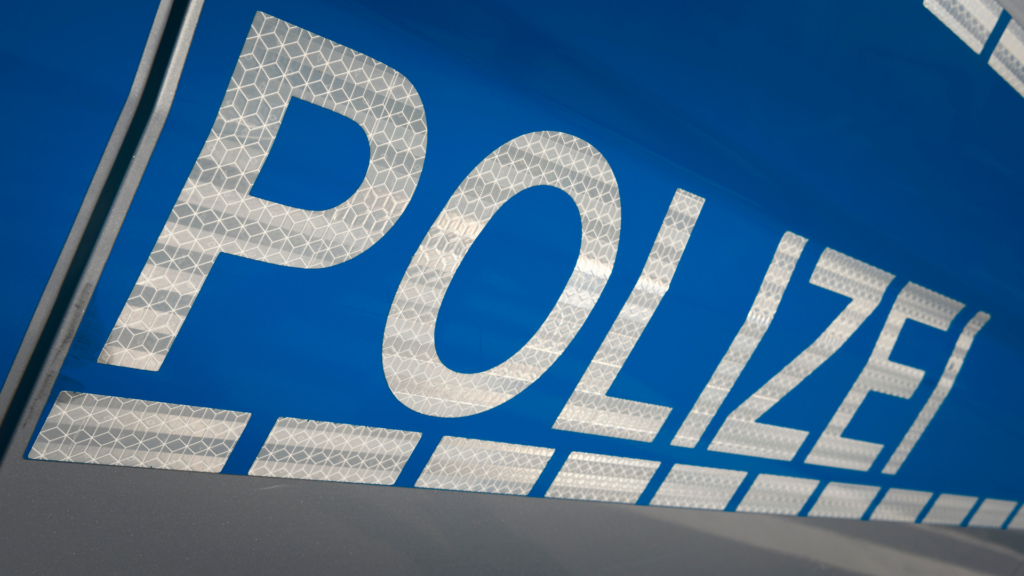 Polizei (über cozmo news)