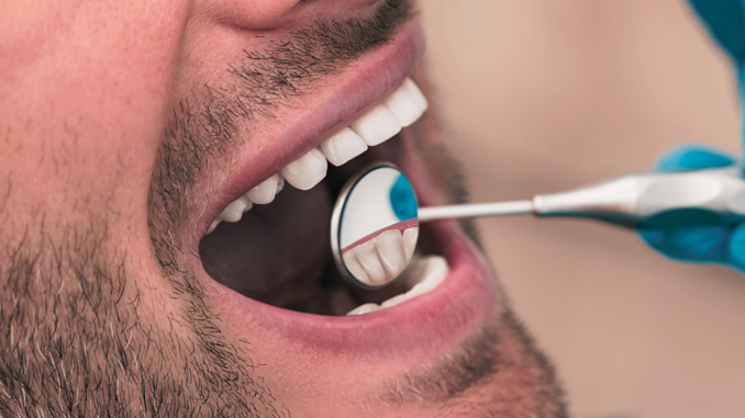 Zahngesundheit (über PEAKSTOCK / SCIENCE PHOTO LIBRARY)