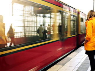 Auswertung zeigt: 9-Euro-Ticket senkt den Autoverkehr wenig und erhöht Zugverspätungen deutlich