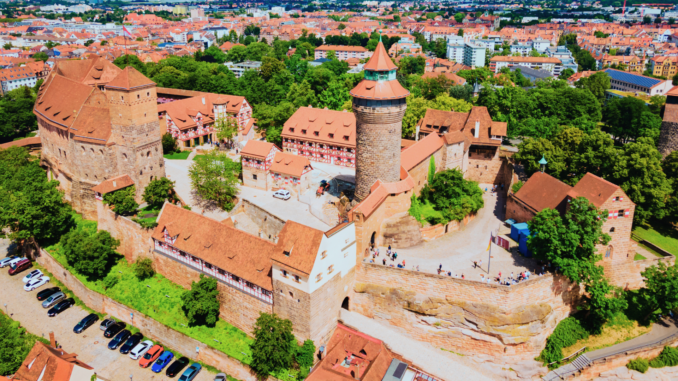 Nürnberger Kaiserburg (über Andrey X)