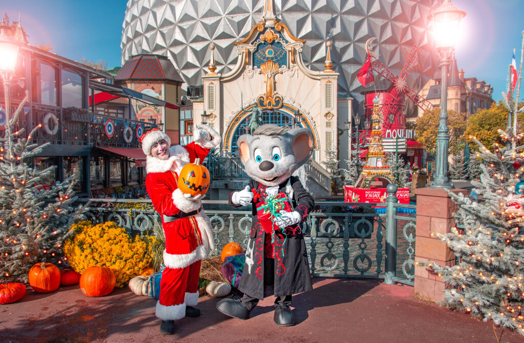 Hexen oder Weihnachtsmänner? Bei HALLOWinter im Europa-Park erlebst du einfach beides!