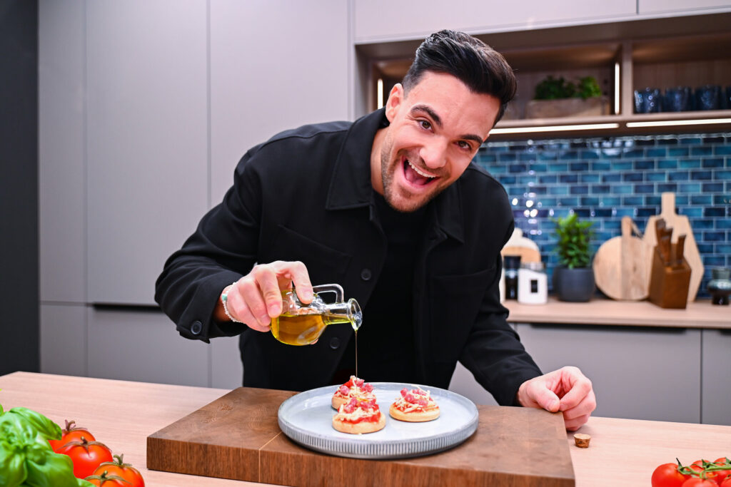 Genuss aus der Tiefkühltruhe? Stefano Zarrella testet Deutschlands beliebteste Fertigprodukte Genuss aus der Tiefkühltruhe? Stefano Zarrella testet Deutschlands beliebteste Fertigprodukte