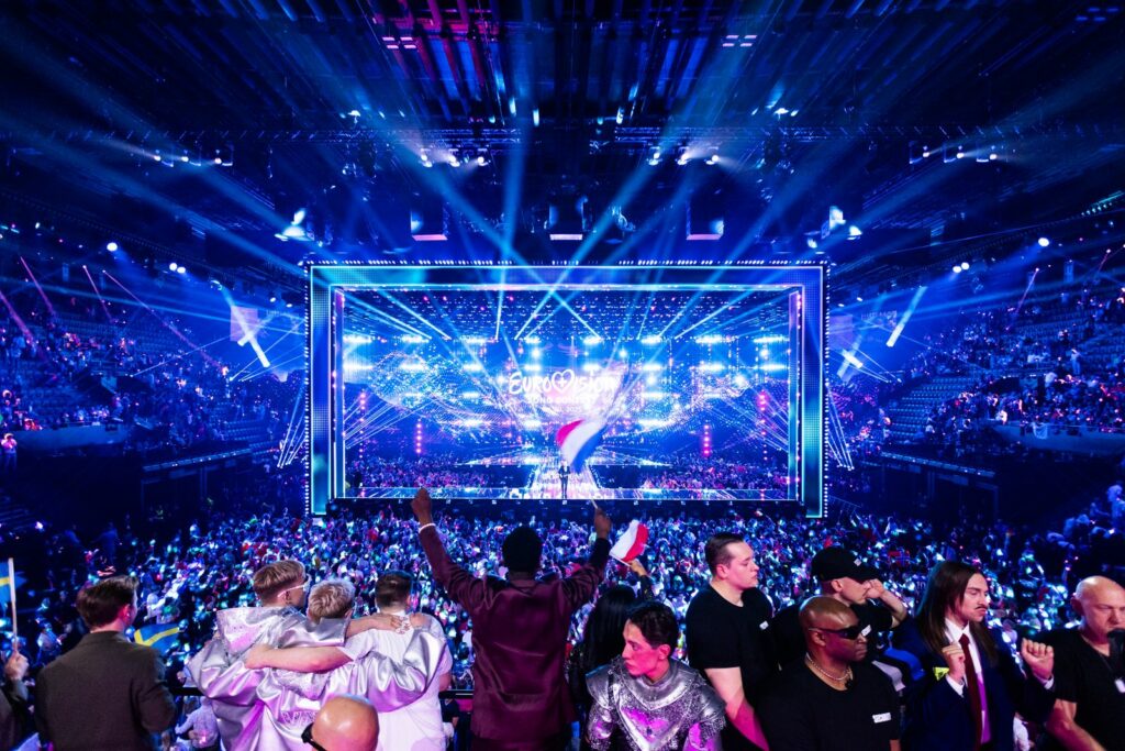 Blick hinter die Kulissen: So feierten die Stars im Green Room des 69. Eurovision Song Contest