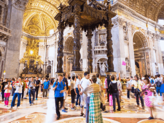 Reiseziel oder Menschenmeer? So navigierst du gekonnt durch das Overtourism-Dilemma