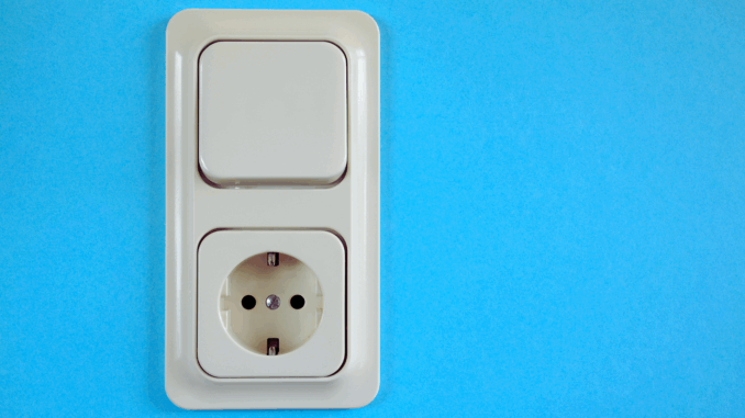 Steckdose (über Knaupe)