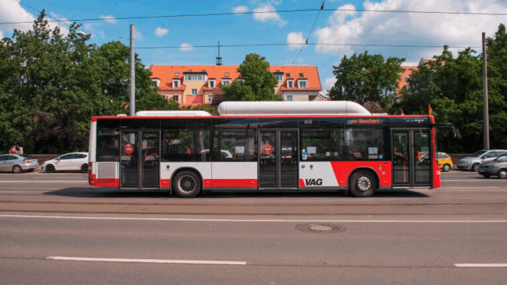 Beuthener Straße ab 3. Juli wegen DTM am Norisring komplett gesperrt – Änderung im Nürnberger Busverkehr Beuthener Straße ab 3. Juli wegen DTM am Norisring komplett gesperrt – Änderung im Nürnberger Busverkehr