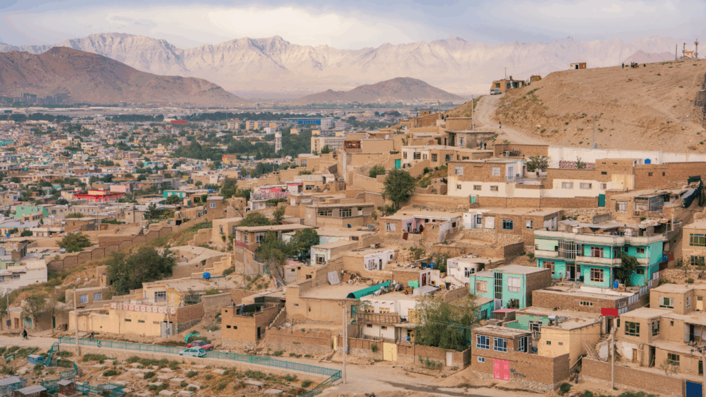 Afghanistan droht der totale Kollaps – 1,9 Millionen Menschen zurück ins Elend deportiert