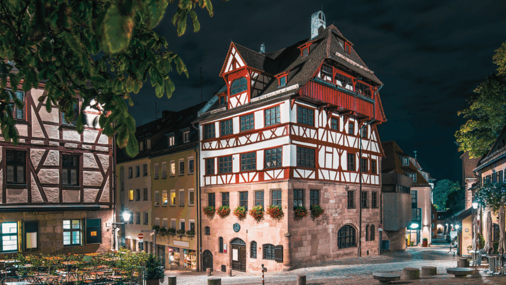 Sozialpässe über Stadtgrenzen hinweg: Nürnberg, Fürth, Erlangen und Schwabach öffnen Kultureinrichtungen Sozialpässe über Stadtgrenzen hinweg: Nürnberg, Fürth, Erlangen und Schwabach öffnen Kultureinrichtungen