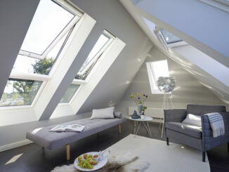 Dachgeschoss als Wohnraum: Renovierungstrend setzt auf Tageslicht und Energieeffizienz