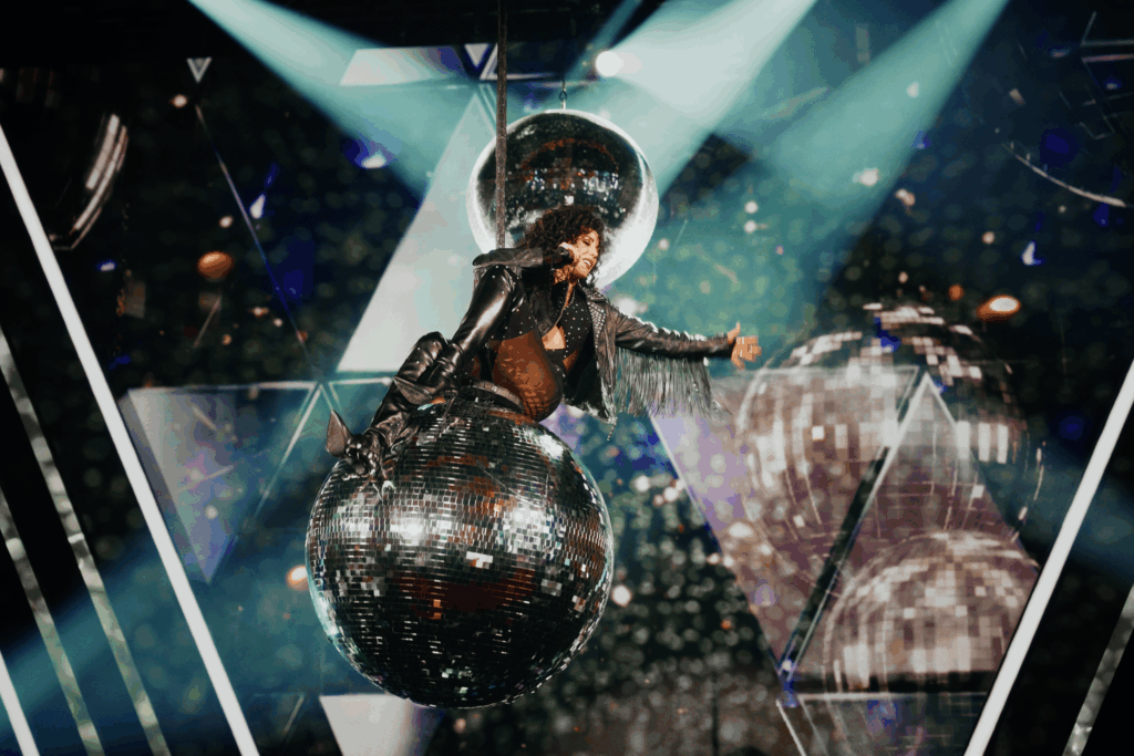 Sophie Berner trifft Cher: Emotionaler Auftakt für „DIE CHER SHOW“ – und ein Segen von der Pop-Ikone persönlich