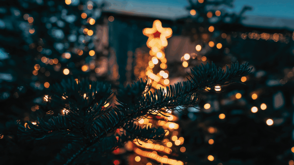 Weihnachtsgeld 2025: Wer Anspruch hat – und warum viele Klauseln vor Gericht scheitern