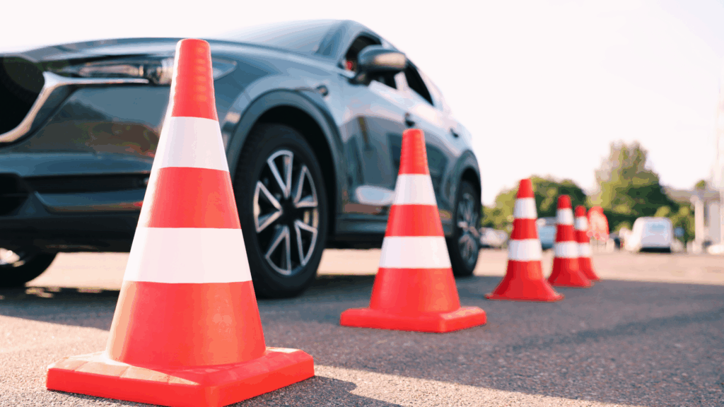 Fahrschulen schlagen Alarm: Mehrheit warnt vor Sicherheitsrisiken durch geplanten Online-Theorieunterricht Fahrschulen schlagen Alarm: Mehrheit warnt vor Sicherheitsrisiken durch geplanten Online-Theorieunterricht