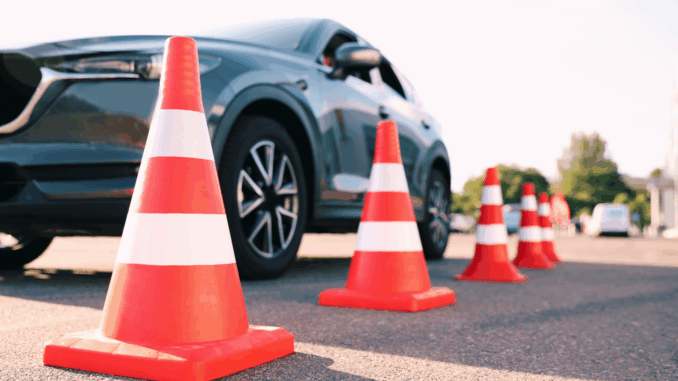 Fahrschule (über Africa images)