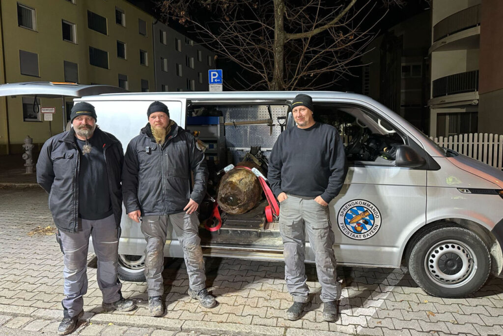 Ein Blindgänger, 21.000 Menschen, eine ganze Stadt auf den Beinen – Nürnbergs größte Evakuierung der Nachkriegszeit Ein Blindgänger, 21.000 Menschen, eine ganze Stadt auf den Beinen – Nürnbergs größte Evakuierung der Nachkriegszeit