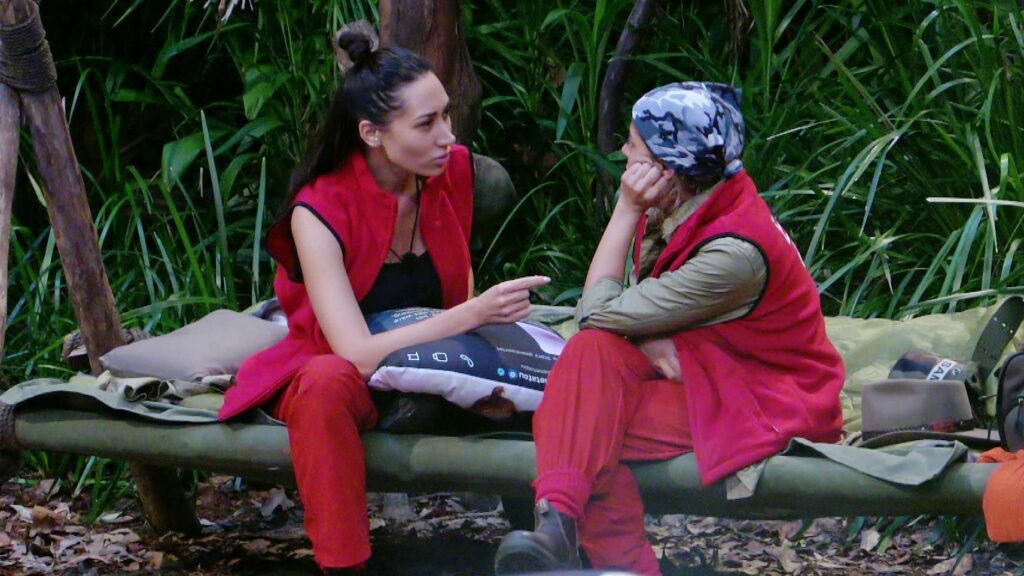 „Ich bin ein Star – Holt mich hier raus!“: Kissenkonflikt und Prüfungsabbruch: Dschungelcamp erlebt emotionalen Wendepunkt