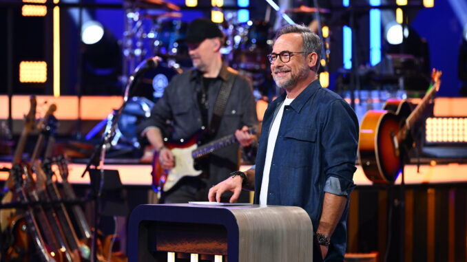 „Hast Du Töne?“ startet mit neuen Folgen und Promi-Gästen in SAT.1