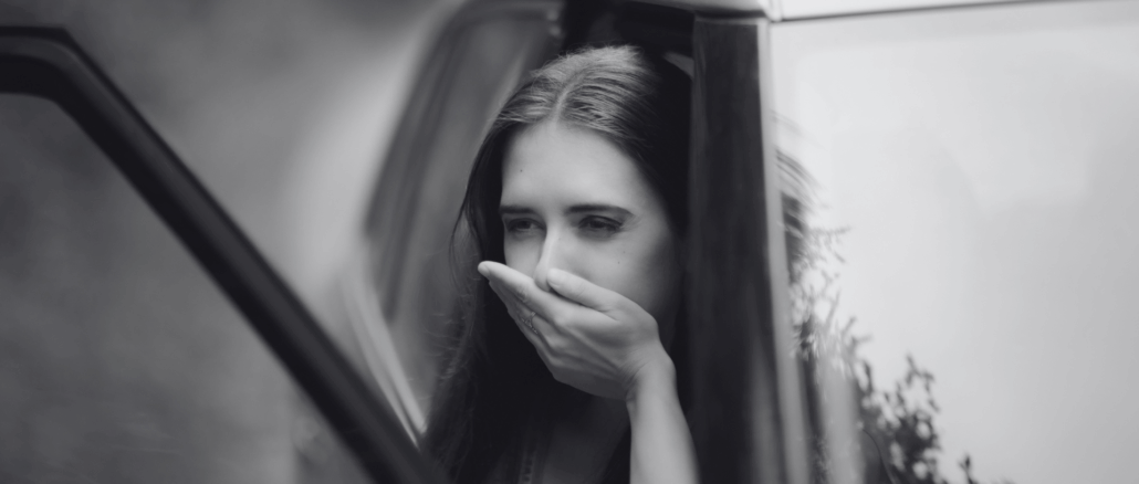 Reise mit Kindern: Was gegen Reiseübelkeit im Auto wirklich hilft