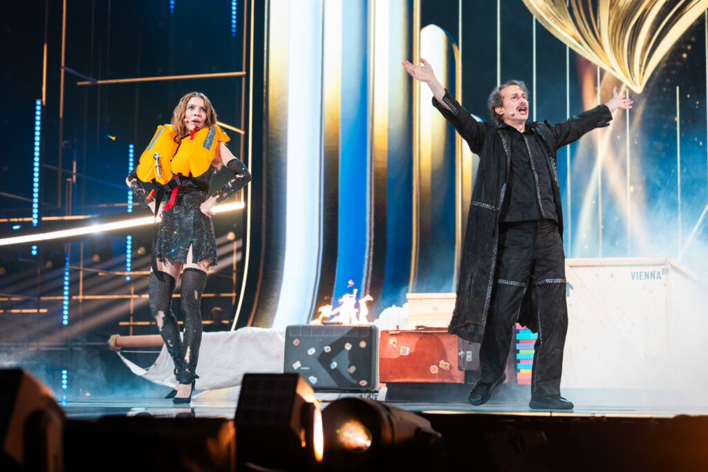 ESC-Halbfinale 2: JJ rettet den Abend – Moderation und Gesamteindruck enttäuschen weiter ESC-Halbfinale 2: JJ rettet den Abend – Moderation und Gesamteindruck enttäuschen weiter