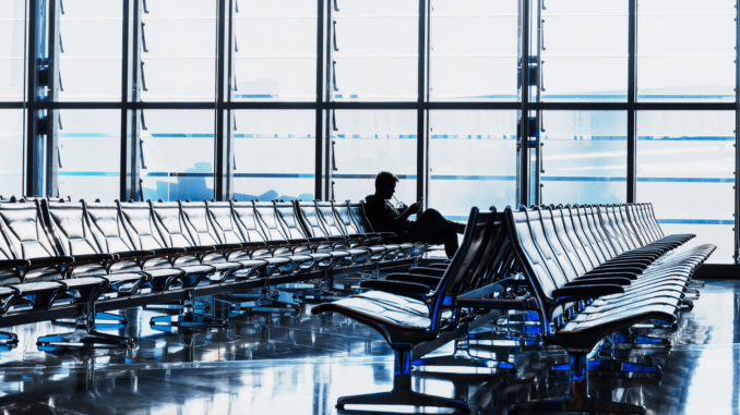 Flug gestrichen, Geld zurück? ZEV mahnt Ryanair, TAP und Wizz Air ab