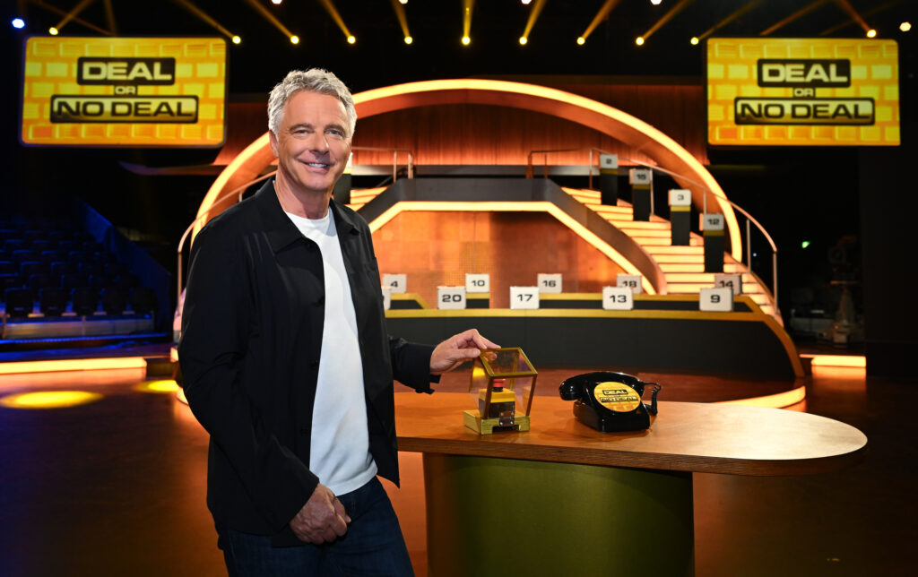 „Deal or No Deal” kehrt zurück: Jörg Pilawa moderiert die neue SAT.1-Show ab 2027