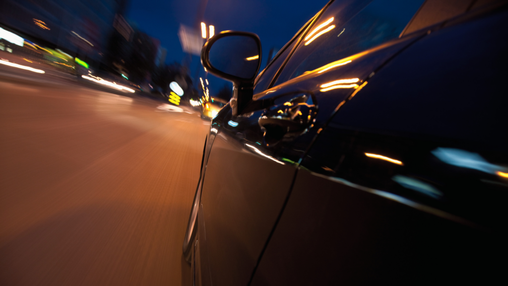Nachtfahrt in den Urlaub: Was Autofahrer zu Müdigkeit und Pausen wissen sollten Nachtfahrt in den Urlaub: Was Autofahrer zu Müdigkeit und Pausen wissen sollten